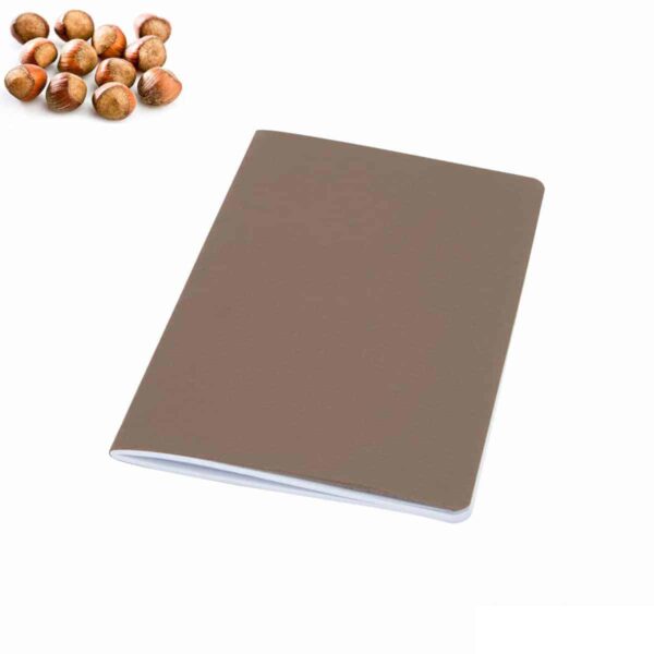Quaderno carta riciclata con residui della lavorazione delle nocciole