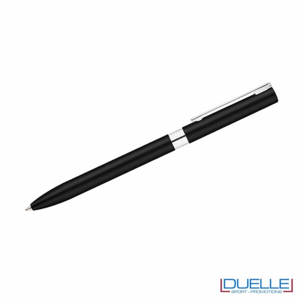penna nera in metallo elegante
