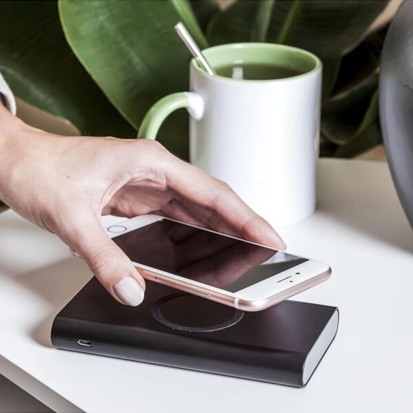 powerbank da 8000mAh in plastica ABS riciclabile personalizzabile con la stampa del tuo logo