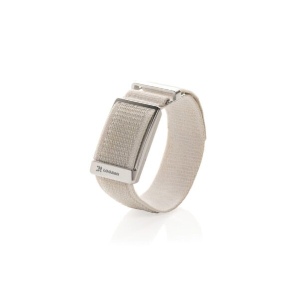 Fitness tracker ultra-sottile con monitoraggio 24/7