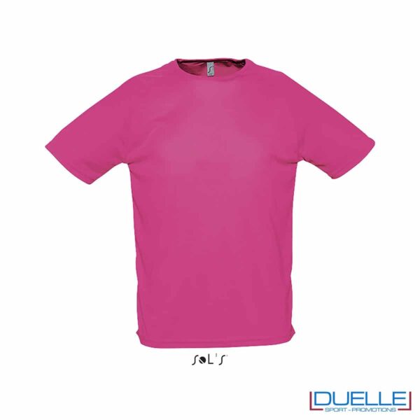 t-shirt sportiva colore rosa fluo con effetto traspirante, abbigliamento sportivo personalizzato